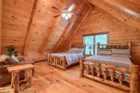 Christine's Chalet Cabin at Trickle Creek