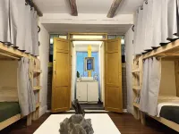 Casa Cordoba Отели рядом с достопримечательностью «Музей колониального искусства в Боготе»