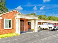 OYO Palm Leaf Motel Hotels in Ashland