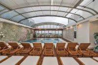 Zagreb Hotel - Pool