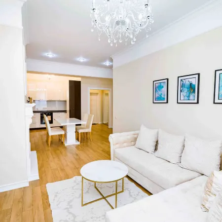 Park & Lake Skyline 1BD flat