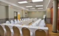 Cresta Oasis Hotel
