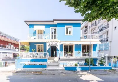 Hotel Lariana Отели в г. 