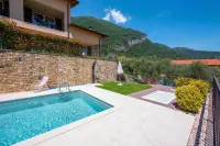 Como Lake Modern Apartment Ulivi - Pools