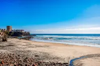 Bright Dog-Friendly Suite with Kitchenette, Heated Outdoor Pool, Hot Tub, Patio - شاطئ