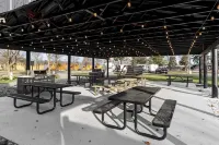 Roam Spokane RV Resort - 2-Star
