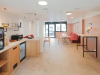 City Pop 2Night Paris - Self check-in Hotels in Vanves