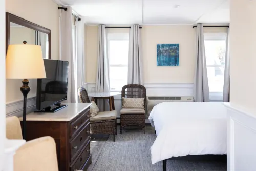 Inn at 7 Central - Homestays