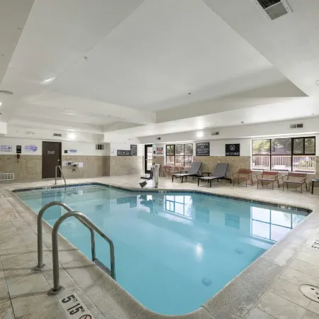 Hampton Inn & Suites Lancaster