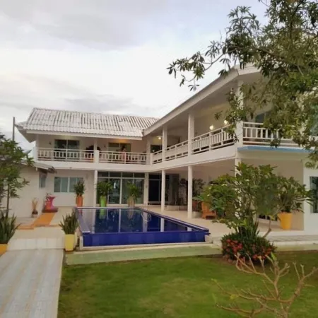 Issara Beach Resort