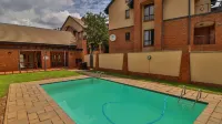 Stylish 2 bed apartment in Carlswald, Midrand - 2-Star