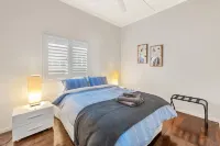 Modern Twist and Old World Charm - 3Bed-2Bath-2Car - Bintang 2