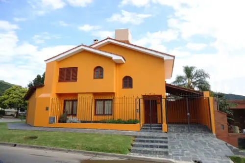 Family House for 6 People - غرفة مطلة على الجبل
