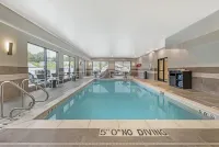 Best Western Plus Marquette Hotel  Suites - breakfast