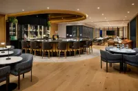 Ômage Hotel, Montreal Laval, a Tribute Portfolio Hotel - bar