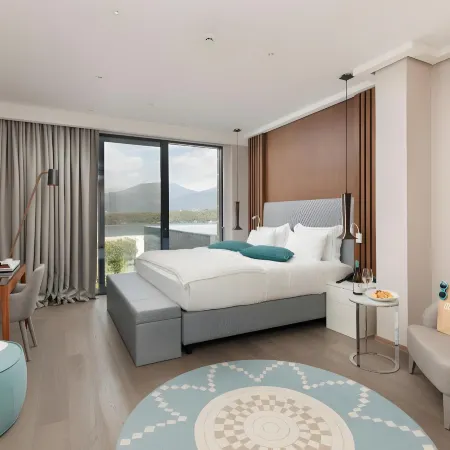 Monte Palm Beach