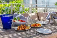 The Savoy Hotel & Beach Club - parking