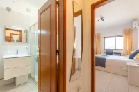 GuestReady - Deluxe home with terrace in Caparica - 3-Star