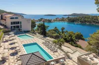 Aminess Alfir Hotel - piscina