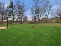 Modern Home Sleeps 6 Near Downtown Mizzou - Homestays