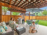 Family Friendly Patio Fireplace BBQ Games - مطابخ