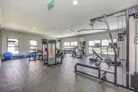 Urban Retreat 1bed 1bath in Sandton - Gym