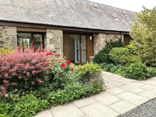 Thairn cottage ideal for 2, rural, 3 miles from Kelso. Wood stove All on 1 level - 무료 와이파이