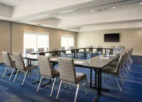 Holiday Inn Express & Suites LOCKPORT by IHG - Pet friendly