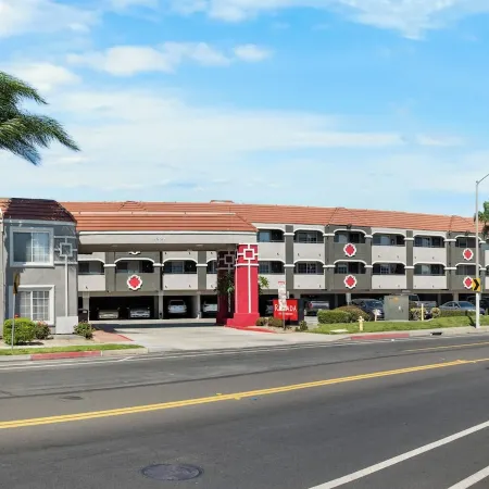Ramada by Wyndham Ontario