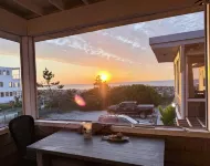 3 Bedroom/Dog friendly/direct ocean views! - 4성급