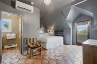 The Parador - Kitchens