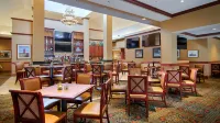 Hilton Garden Inn Milwaukee Northwest Conference Center - breakfast