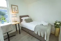 Bright 3BR Duplex Steps from Shops & Dining - 주방