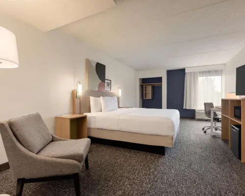 Hampton Inn Columbus-East Hotels near Magic Mountain Fun Center