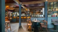 Abbey Court - bar
