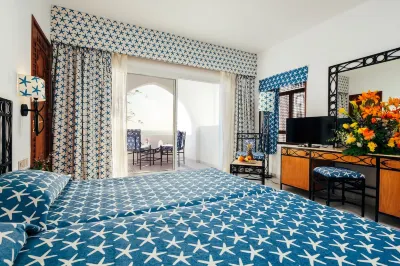 Domina Aquamarine Resort Отели в г. 