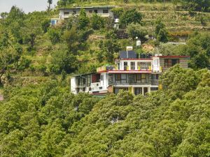 Mukteshwar Himalayan Resort