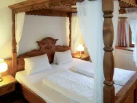 Burg Biedenegg, Pach