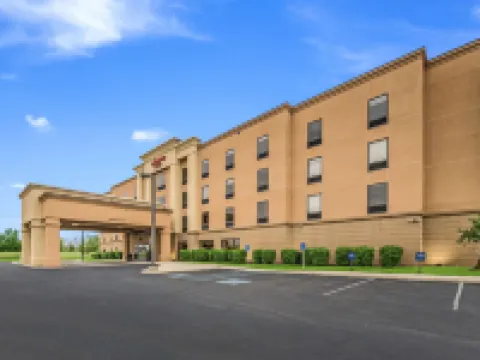 Hampton Inn Greenfield Hotels in Greenfield