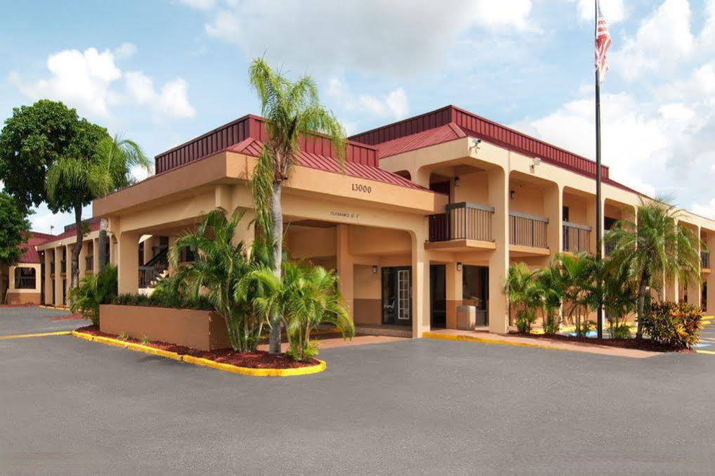 Red Roof Inn Ft. Myers