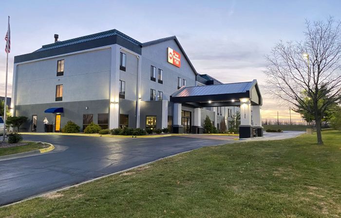 Best Western Plus Kansas City Airport-KCI East