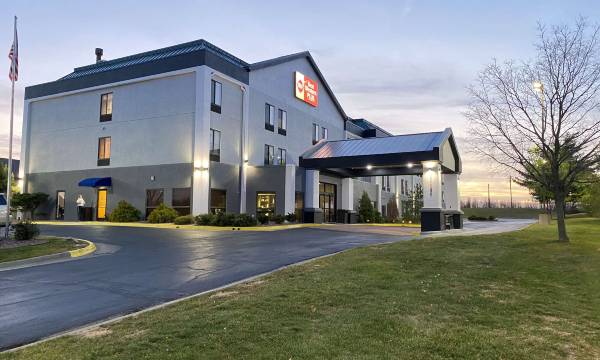 Best Western Plus Kansas City Airport-KCI East