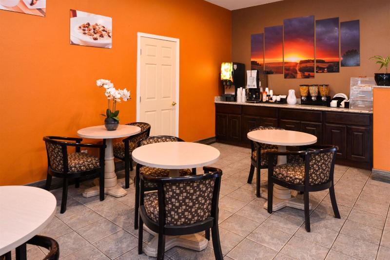 Americas Best Value Inn & Suites Madera