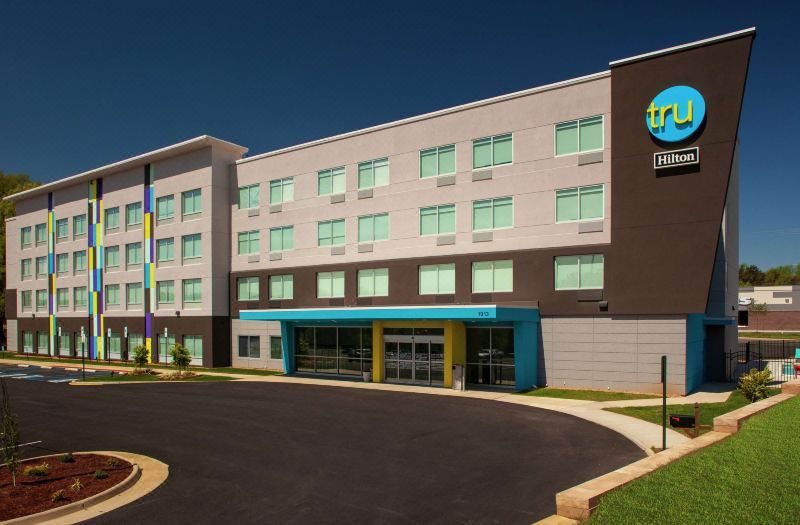 Tru by Hilton Farmville