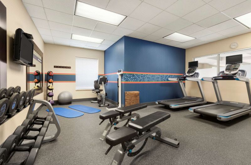 Hampton Inn & Suites Herndon-Reston photo 2