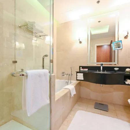 Best Plaza West Bay Hotel (Formerly Crowne Plaza Doha West Bay)