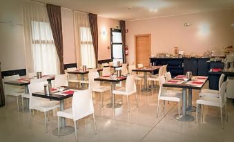 Hotel Don Camillo - Housity