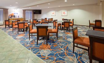 Days Inn & Suites by Wyndham la Crosse/Onalaska