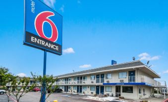 Motel 6 Irving, TX - Dallas