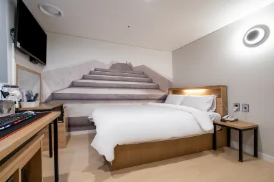 Ansan (Jungang-Dong) Blue Hotel Hoteles en Ansan